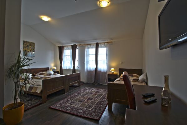 Hotel Lug (Bilje)